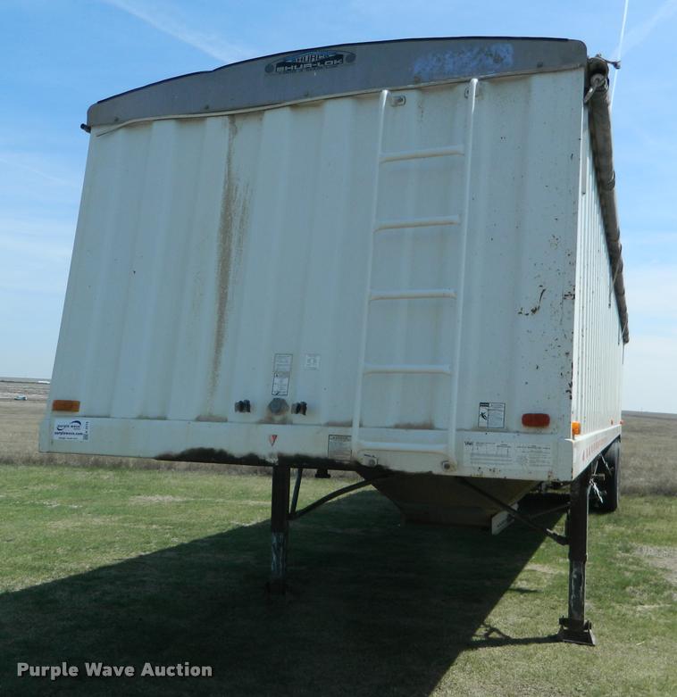 image for item K2572 2000 Jetco double hopper grain trailer