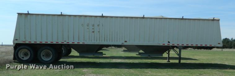 image for item K2572 2000 Jetco double hopper grain trailer