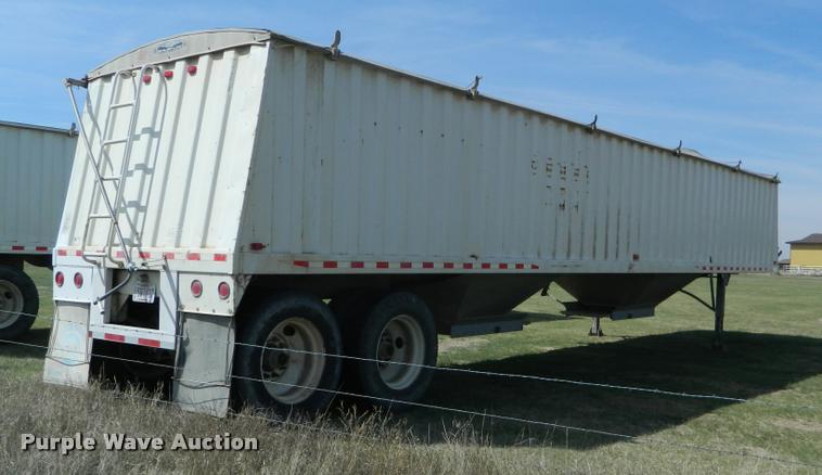 image for item K2572 2000 Jetco double hopper grain trailer