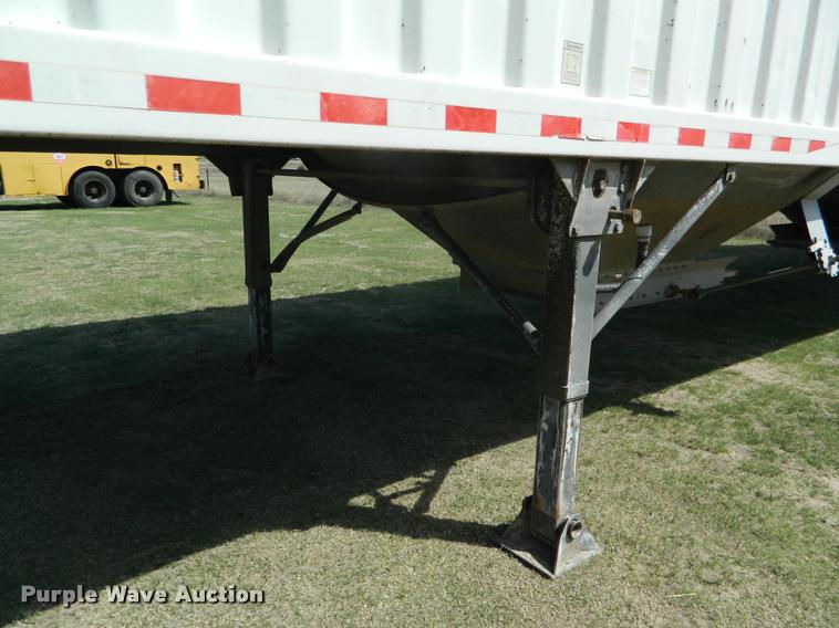 image for item K2572 2000 Jetco double hopper grain trailer
