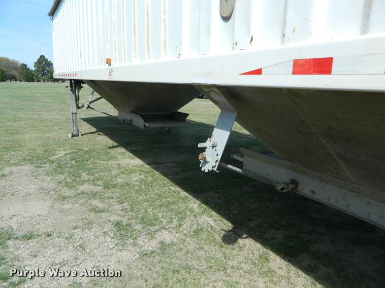 image for item K2572 2000 Jetco double hopper grain trailer