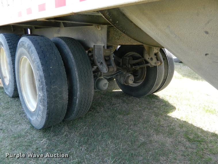 image for item K2572 2000 Jetco double hopper grain trailer