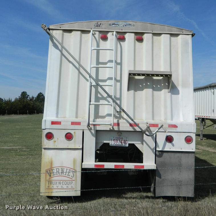 image for item K2573 2001 Jetco double hopper grain trailer