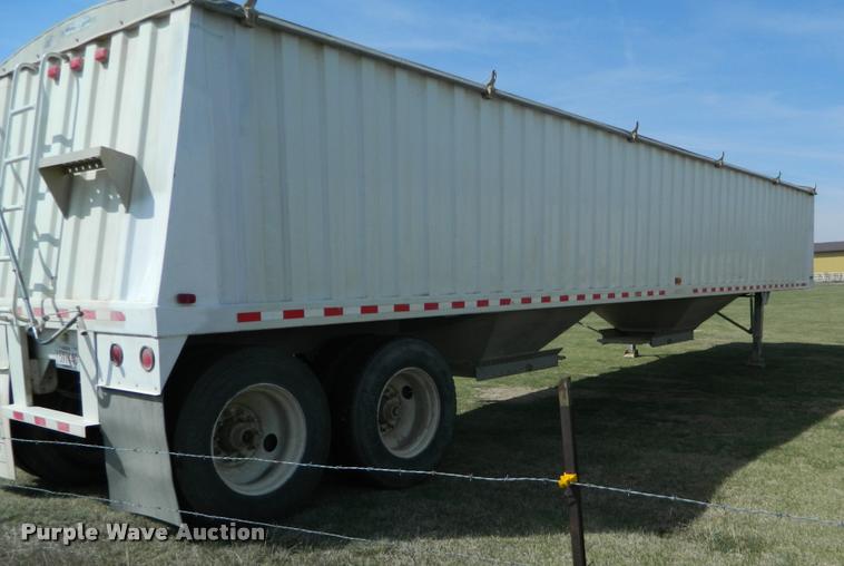 image for item K2573 2001 Jetco double hopper grain trailer