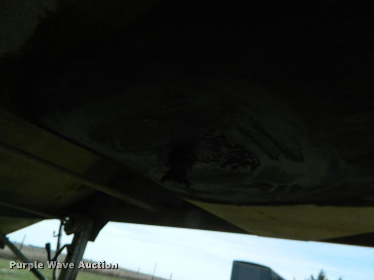 image for item K2573 2001 Jetco double hopper grain trailer