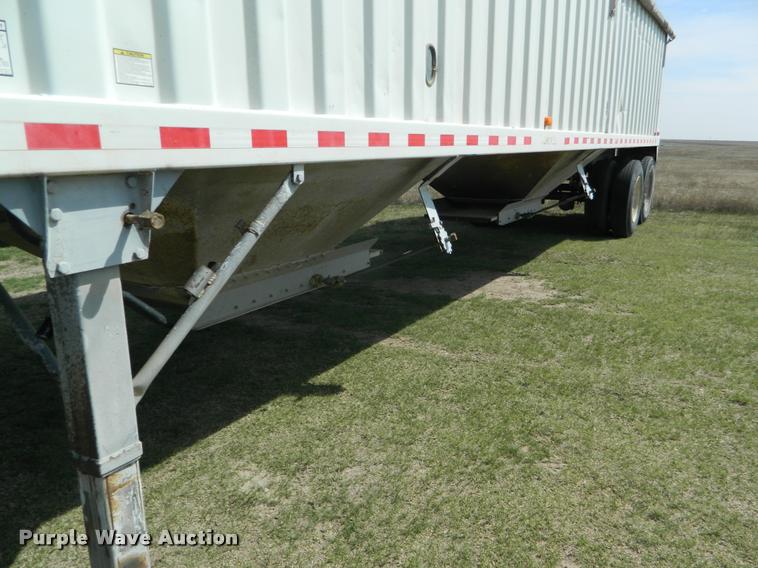 image for item K2573 2001 Jetco double hopper grain trailer