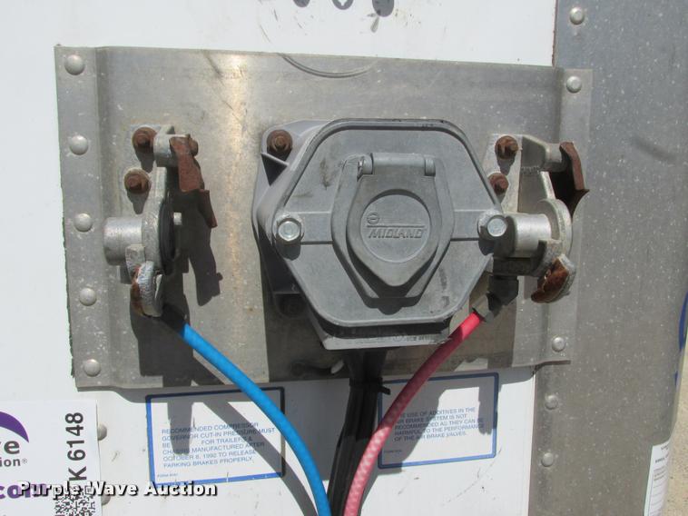 image for item K6148 2009 Stoughton dry van trailer