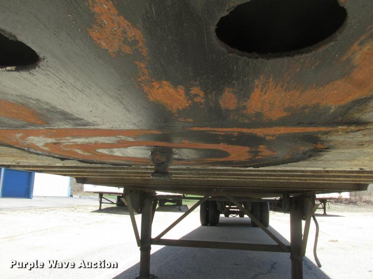 image for item K6148 2009 Stoughton dry van trailer