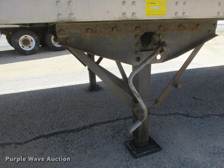image for item K6148 2009 Stoughton dry van trailer