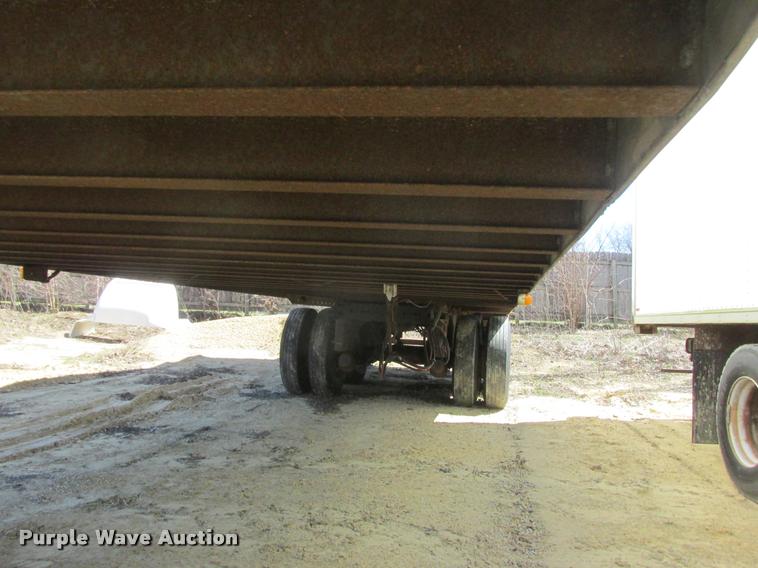 image for item K6149 2006 Utility dry van trailer