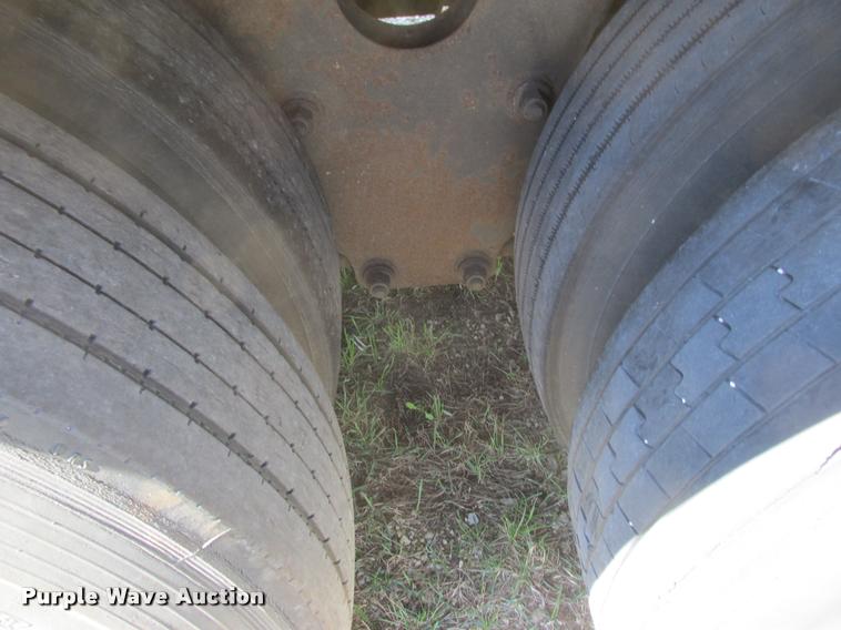 image for item K6150 2003 Wabash dry van trailer