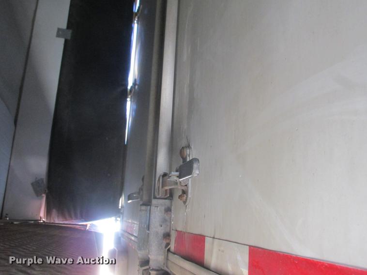 image for item K6151 2005 Utility dry van trailer