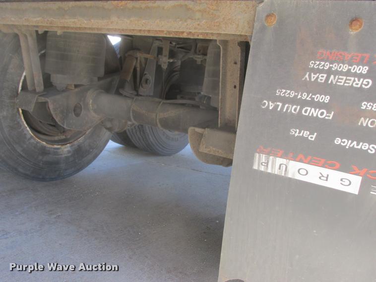 image for item K6151 2005 Utility dry van trailer