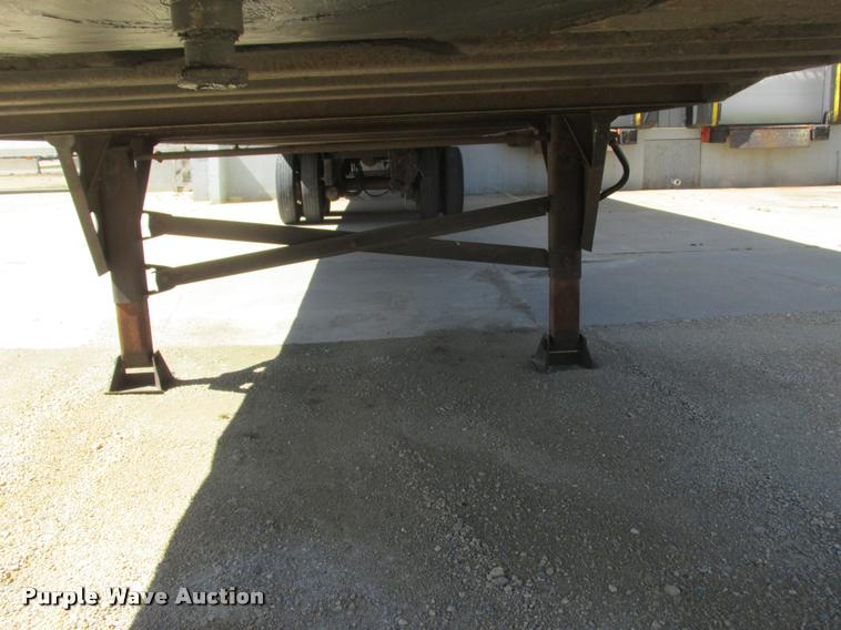image for item K6151 2005 Utility dry van trailer