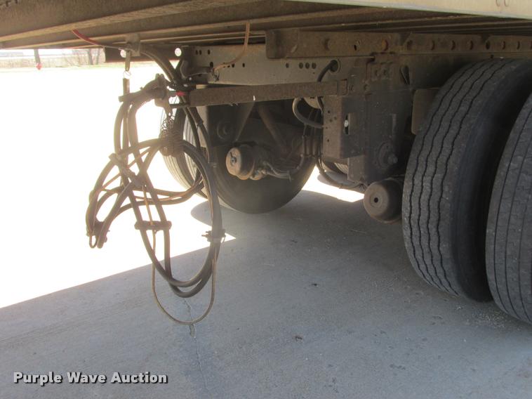 image for item K6151 2005 Utility dry van trailer