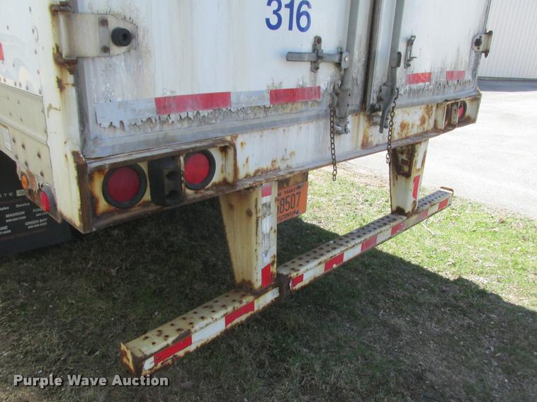 image for item K6152 2004 Great Dane dry van trailer