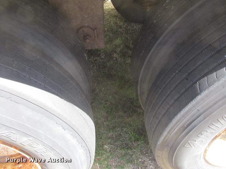 image for item K6152 2004 Great Dane dry van trailer