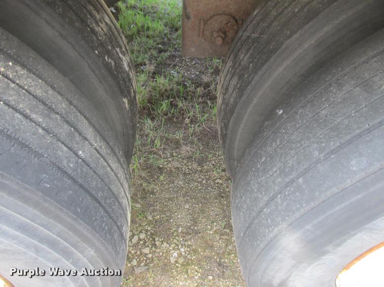 image for item K6152 2004 Great Dane dry van trailer