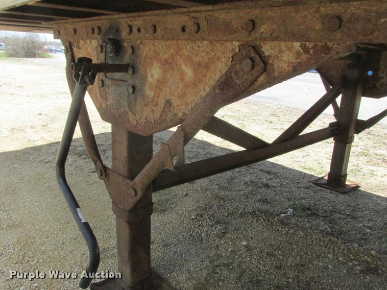 image for item K6152 2004 Great Dane dry van trailer