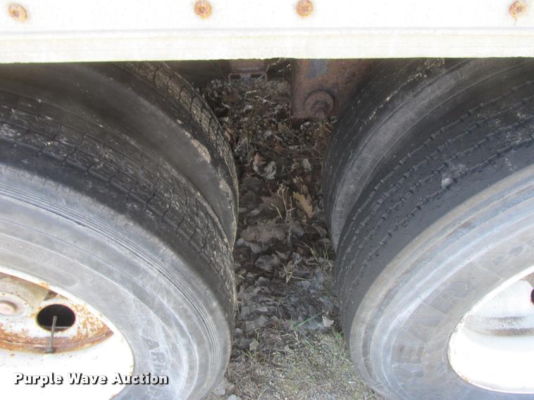 image for item K6154 1999 Wabash dry van trailer