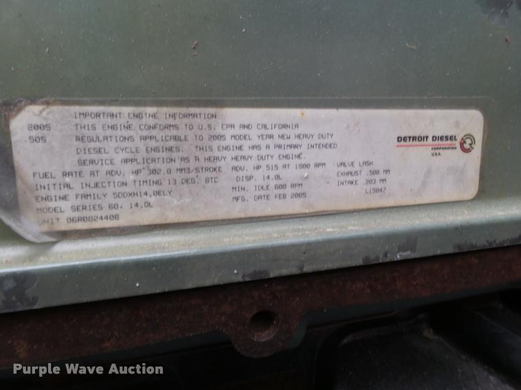 image for item L1540 2005 Freightliner Columbia semi truck