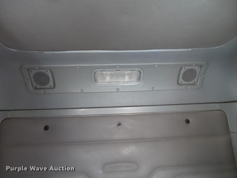 image for item L1540 2005 Freightliner Columbia semi truck