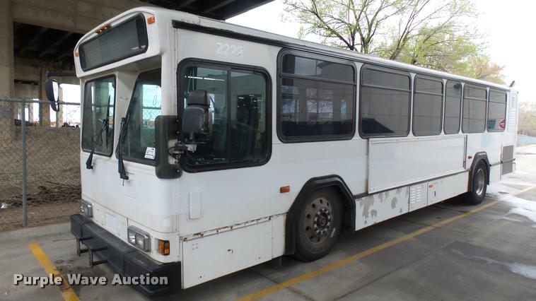 image for item DA7755 2002 Gillig G20B096N4 transit bus