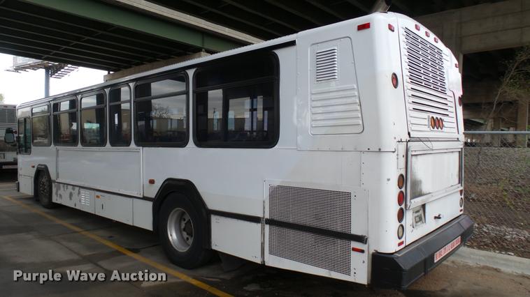 image for item DA7755 2002 Gillig G20B096N4 transit bus