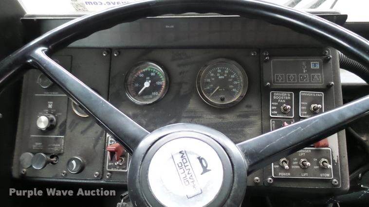 image for item DA7755 2002 Gillig G20B096N4 transit bus