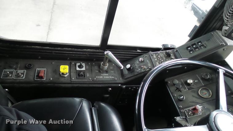 image for item DA7755 2002 Gillig G20B096N4 transit bus