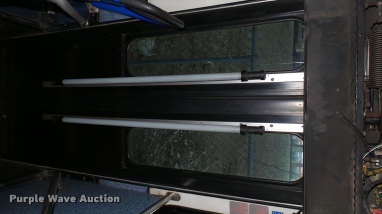 image for item DA7755 2002 Gillig G20B096N4 transit bus