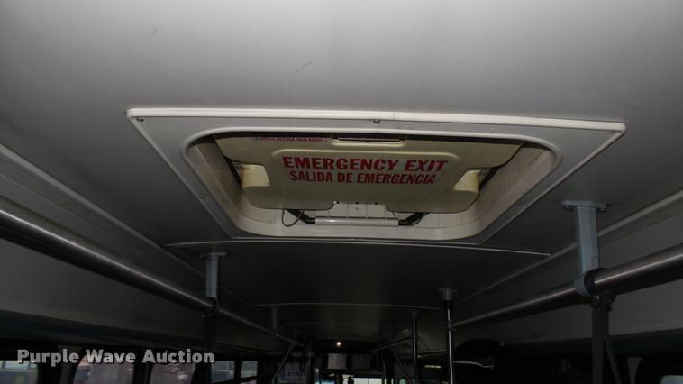 image for item DA7755 2002 Gillig G20B096N4 transit bus