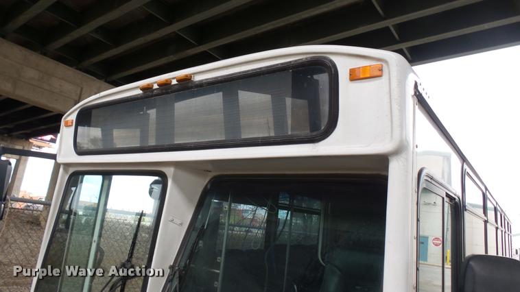 image for item DA7755 2002 Gillig G20B096N4 transit bus