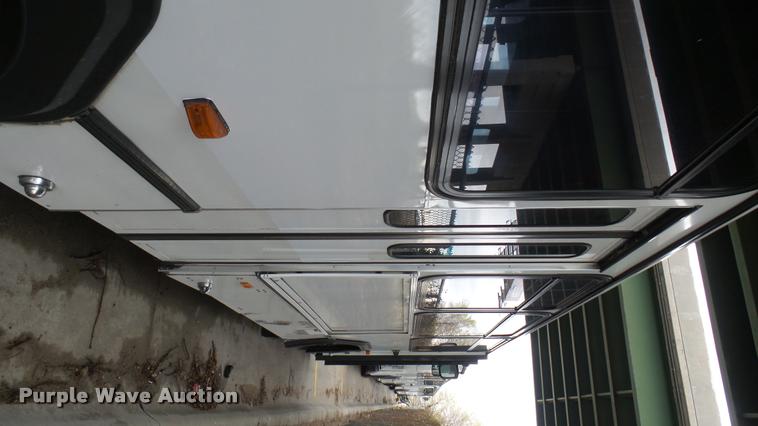 image for item DA7755 2002 Gillig G20B096N4 transit bus