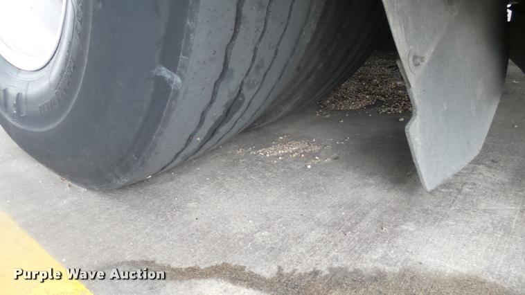 image for item DA7755 2002 Gillig G20B096N4 transit bus