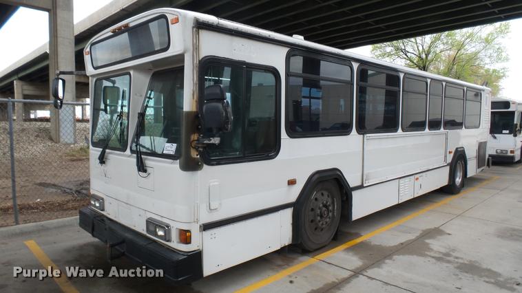 image for item DA7756 2002 Gillig G20B096N4 transit bus