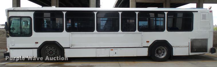 image for item DA7756 2002 Gillig G20B096N4 transit bus