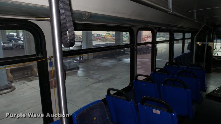 image for item DA7756 2002 Gillig G20B096N4 transit bus