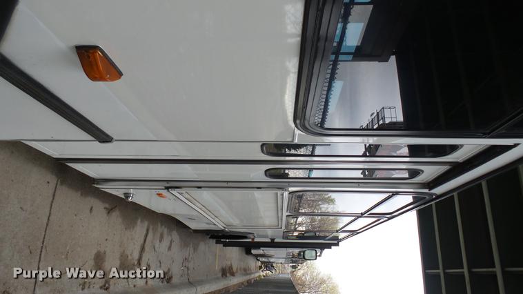 image for item DA7756 2002 Gillig G20B096N4 transit bus