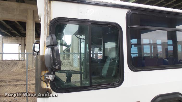 image for item DA7756 2002 Gillig G20B096N4 transit bus