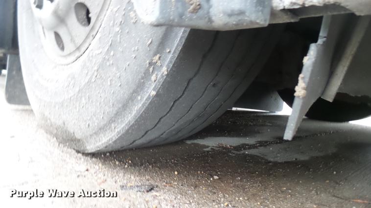 image for item DA7756 2002 Gillig G20B096N4 transit bus