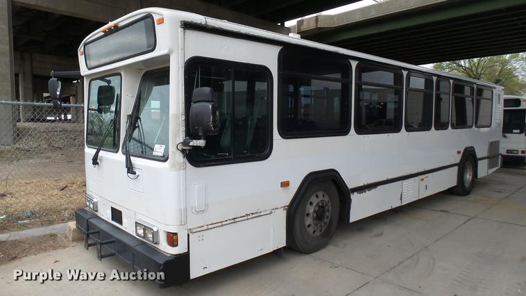 image for item DA7757 2002 Gillig G20B096N4 transit bus