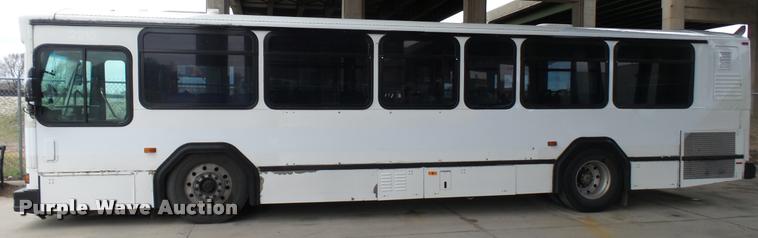 image for item DA7757 2002 Gillig G20B096N4 transit bus