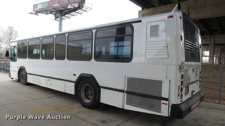 image for item DA7757 2002 Gillig G20B096N4 transit bus