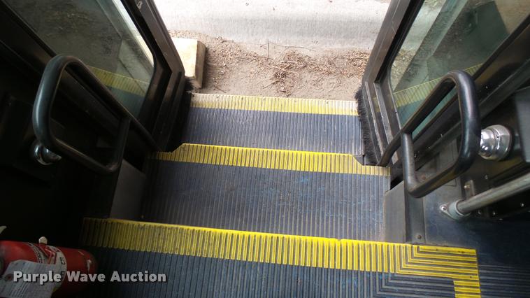 image for item DA7757 2002 Gillig G20B096N4 transit bus