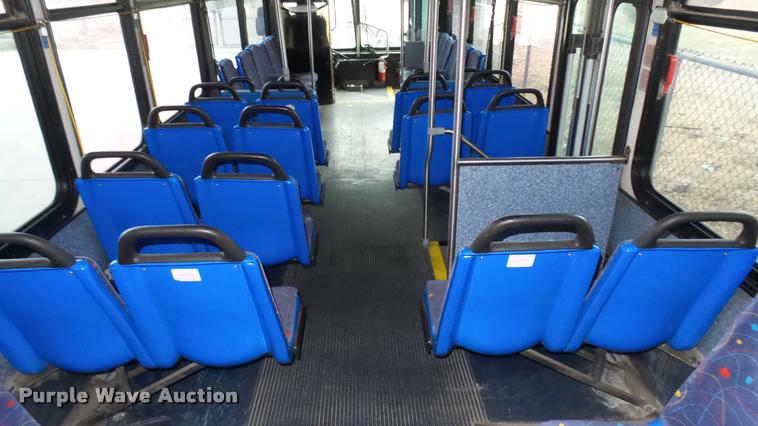 image for item DA7757 2002 Gillig G20B096N4 transit bus