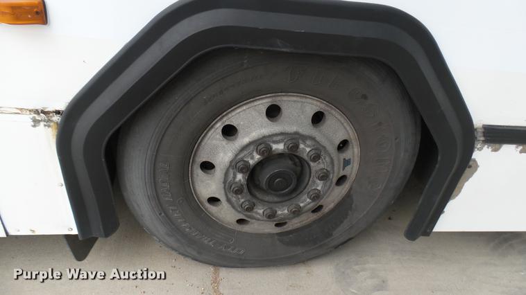 image for item DA7757 2002 Gillig G20B096N4 transit bus