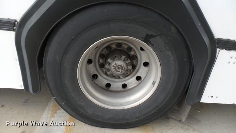 image for item DA7757 2002 Gillig G20B096N4 transit bus