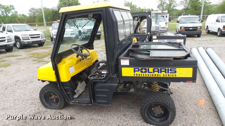 image for item DQ9215 2002 Polaris utility vehicle