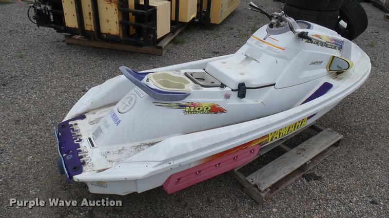 image for item DQ9218 1996 Yamaha Wave Raider personal watercraft